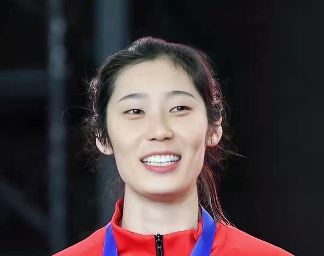 C罗|朱婷迎来职业生涯最困难时期，呼吁支持、关爱朱婷