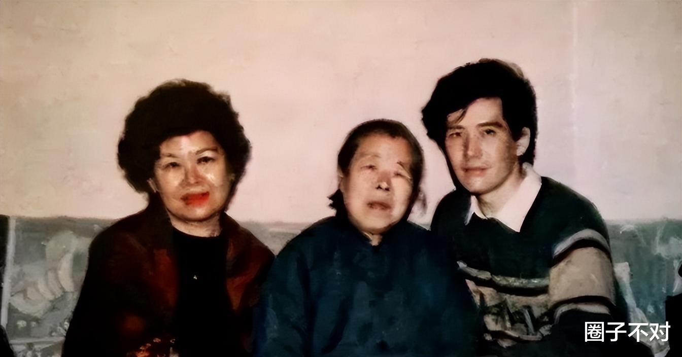 费翔|痛苦的费翔：父母离异，令妈妈们难忘的美男，不婚不生晚年孤独