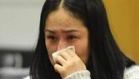 王某与妻子李某在工地打工居住，节日前工人放假回家, 刘某趁王某出去买菜，趁机侵犯李某