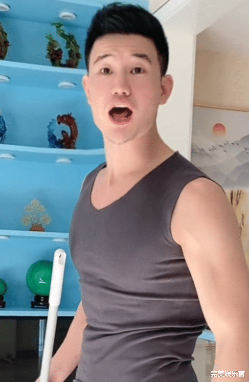 亮剑|李幼斌邀嘎子演《亮剑》，看不上成龙的邀请？网友：喝了多少假酒