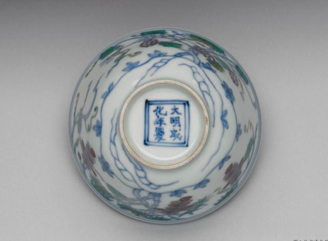 明成化御窑厂生产的官窑瓷器 - 社会资讯(主打网)