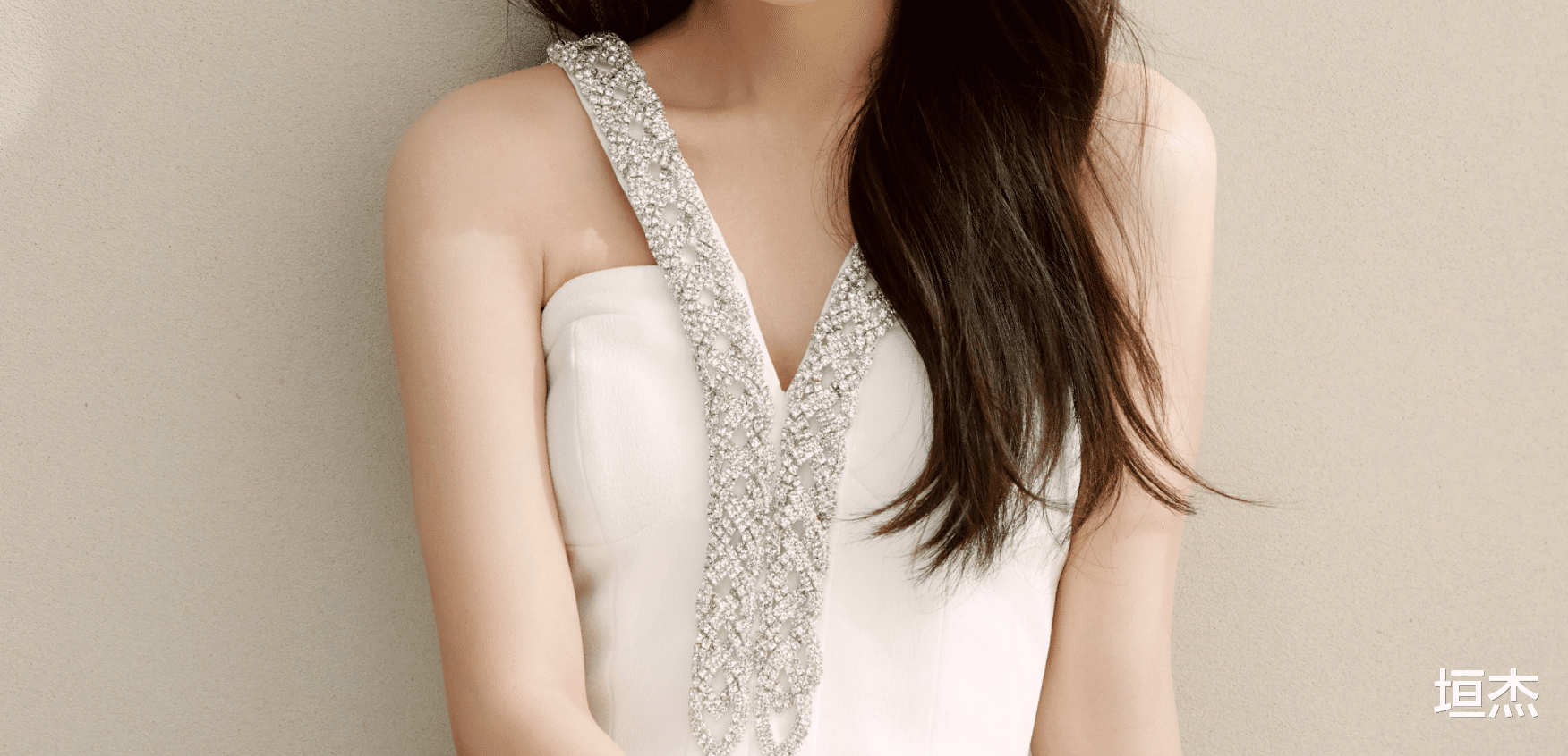 郁可唯|又是红毯!蒋勤勤作风大改,郁可唯脚指甲是败笔,倪妮艳压群芳