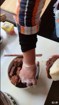 |“大家帮忙看看我相亲这个女生咋样?她家要8万8”,哈哈值不值呢