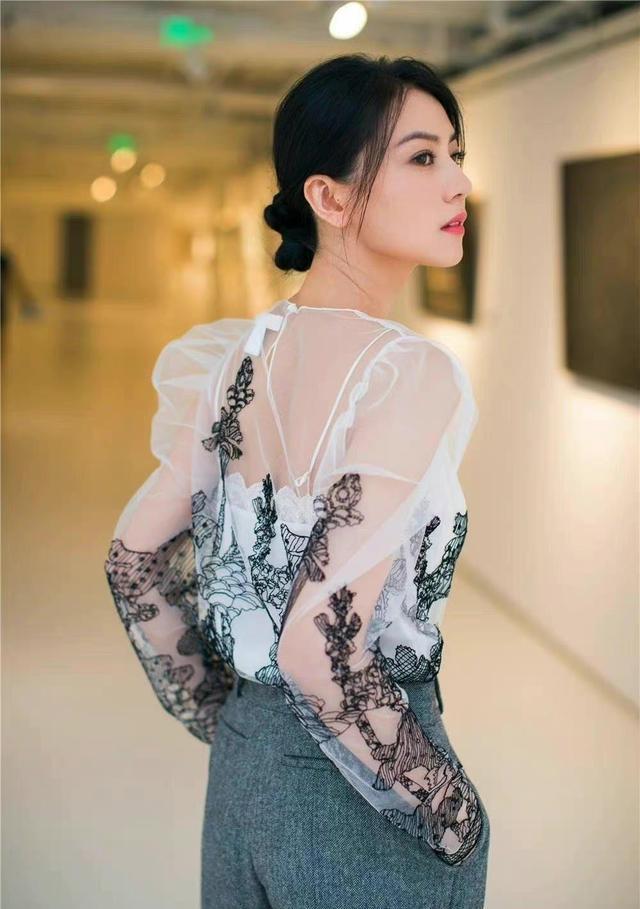 高圆圆|摄影师对高圆圆说：“我女朋友要穿成你这样，我不能让她出门！”