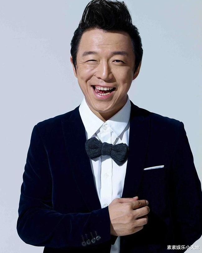 谢霆锋|黄渤进入香港富豪圈,与名媛刘倩婷合影,任达华老婆琦琦也在其中