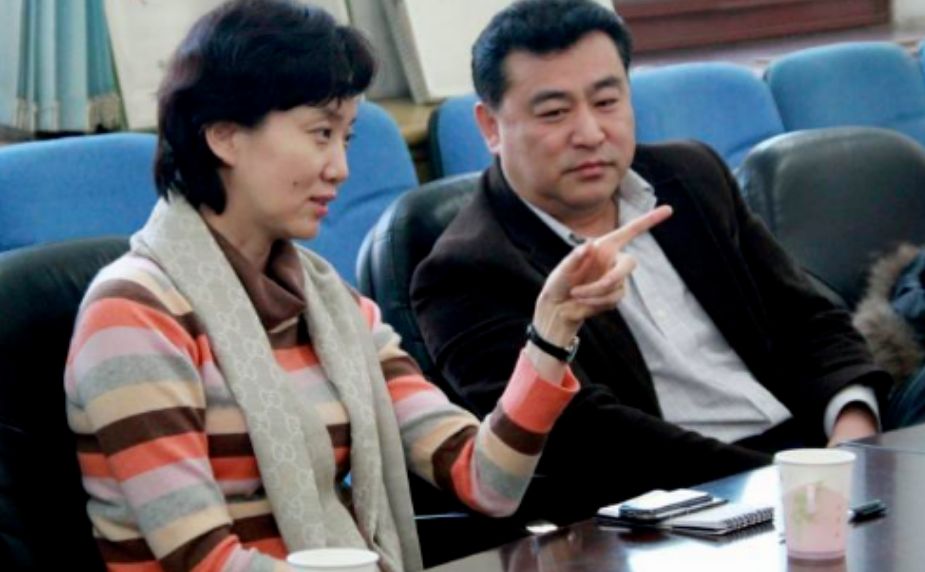 张宏民|张宏民:主持《新闻联播》33年,61岁单身未婚,无儿无女也幸福