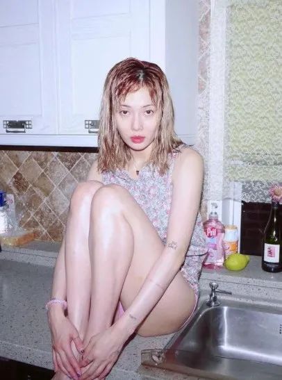 lisa 患新冠痊愈后的Lisa,怎么完全认不出了...