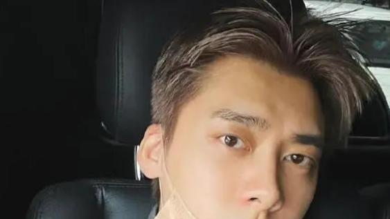 李易峰|?李易峰直播回归？刚开播便登上主页热门！