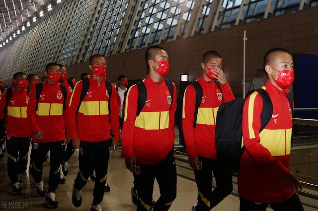 短发 队员发型统一剃成圆寸,有态度还是瞎折腾?