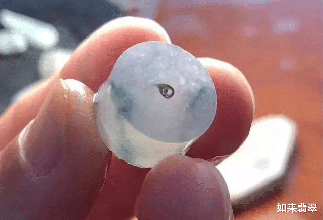 凤眼菩提|小妹以友情价买了块边角料,都说起货难,却总感觉雕刻后翻了十几倍