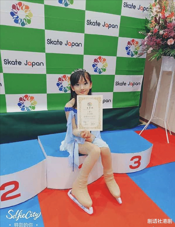 莫少聪|十年未见！61岁知名港星身兼父职供弟弟读书，近年洗心革面做公益