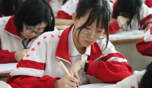 女生“难嫁职业”排行出炉，白衣天使表示不服，榜首可谓当之无愧