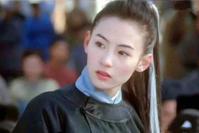 黎姿|50岁黎姿和41岁张柏芝同框 打针脸和自然脸差距太大了