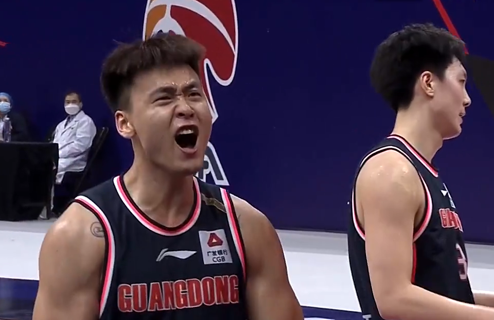 广东男篮|屋漏偏逢连夜雨！广东男篮又遇难题，杜锋眼神透露着无奈