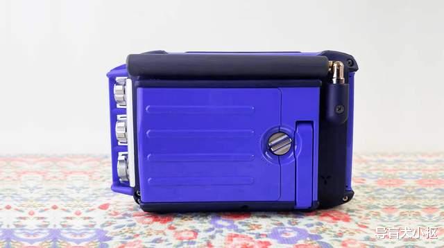 收音机|3英寸屏幕支持三防，这款卡西欧迷你电视，能看直播能听收音机