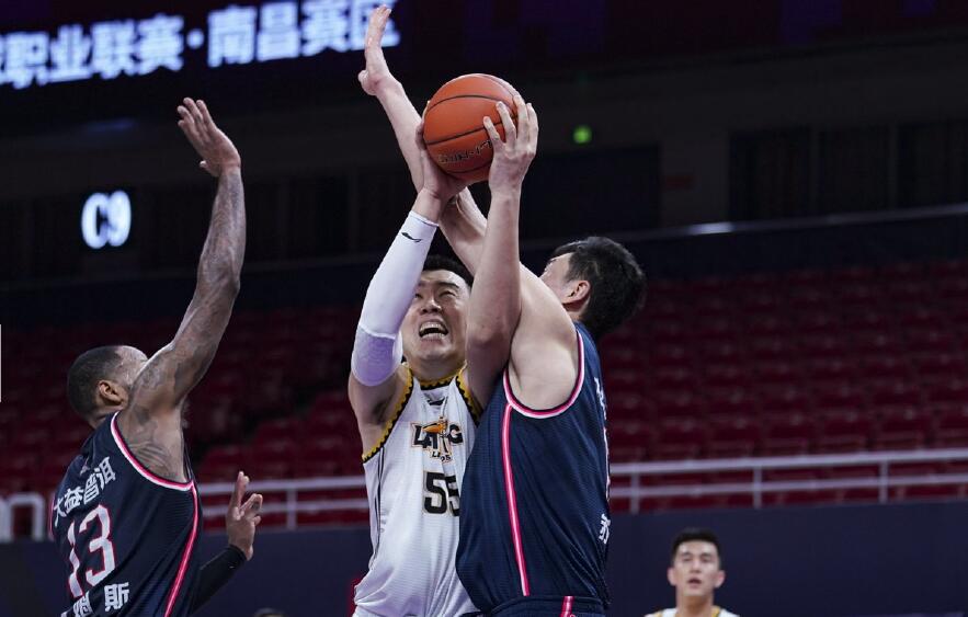 广东男篮|广东男篮2人离队！易建联获新职位，顶替大哥的人浮现