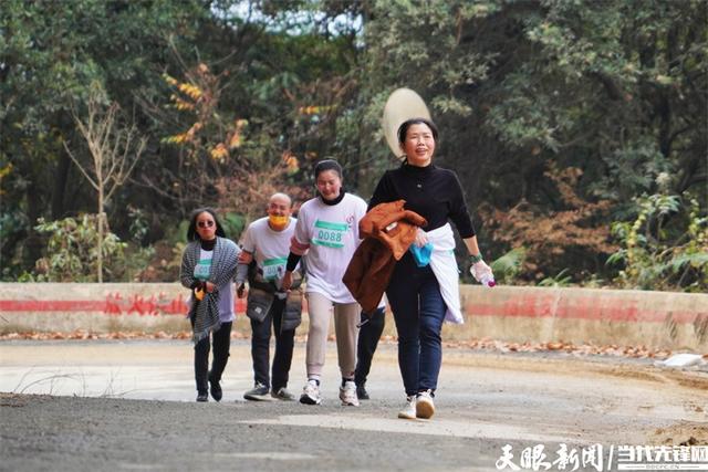 火山|新年倒计时！在“中国最后一个枪手部落”徒步迎接2023年