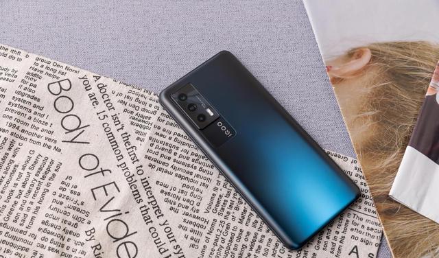 iqoo|iQOONeo5确实很香，骁龙870+独显芯片，12+256G跌至2499