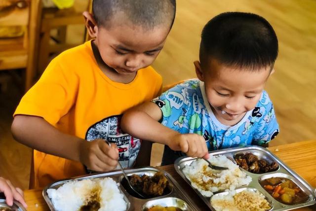 真相大白!招远“幼儿园生蛆肉事件”系造谣:离职厨师故意报复!