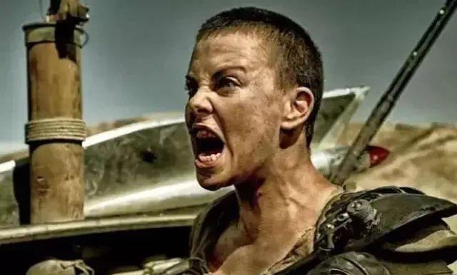 电影|3年过去，被评为“全球10大女神”的人今如何？有人拖欠房租被告