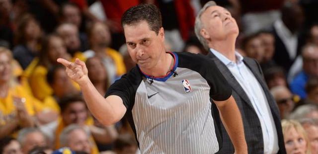 狄龙·布鲁克斯|官宣禁赛1场！狄龙为自己的“愚蠢”与“肮脏”，付出了代价