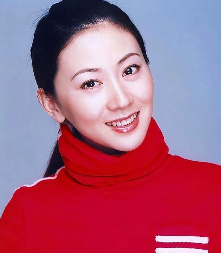 汤加丽|拍写真走红，被丈夫抛弃、遭父亲指责，汤加丽如今后悔了吗？