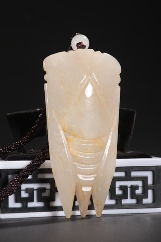 |回流-和田玉汉八刀鸣蝉挂件