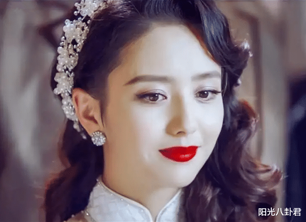 明星素颜 素颜寡淡无味,妆后美到发光,建议这8位女星直接把妆“焊”脸上