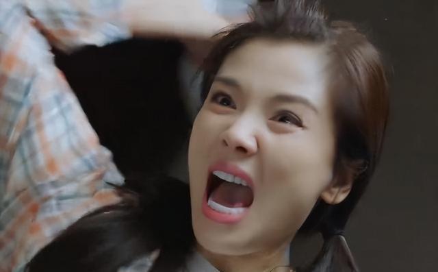 Angelababy|33岁杨颖的清醒,让多少“无戏可拍”的中年女演员“大梦初醒”?