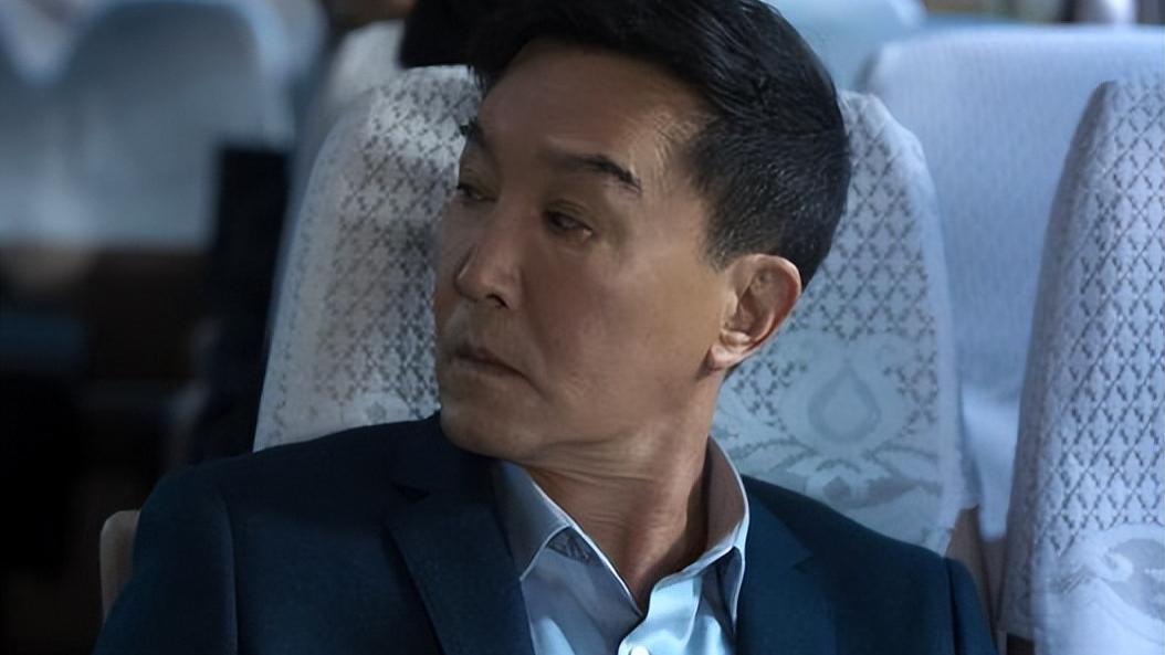 周迅|《狂飙》第1集：开局就爆了一个老黑，揭出京海市真实面貌