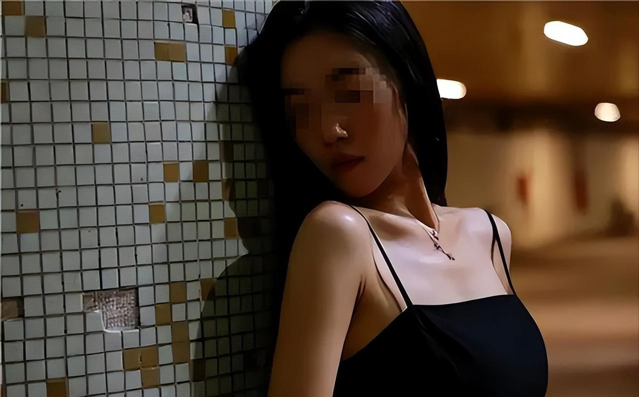 纪实: 漂亮女子参加家长会, 被旁人认出是风尘女, 直言: 怪不得眼熟