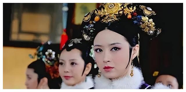 华妃|甄嬛传:华妃跋扈狠辣为人所惧,为何手下仍个个忠心耿耿从未背叛