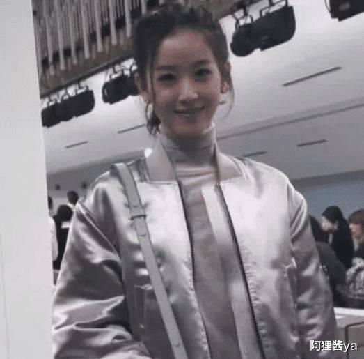 张天爱|章泽天真人长啥样?路人镜头才是照妖镜,网友:终于理解强哥