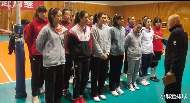 福建省|中国女排最差主教练，找到新工作，福建球迷笑哈哈，四川球迷黑脸