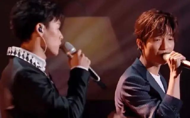 吴昕|出轨、离婚、退出娱乐圈:曾经的顶流,终于坠落神坛