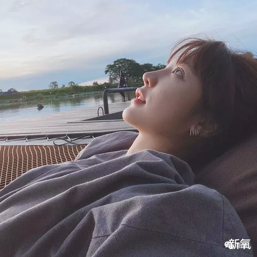 娱乐圈|泰国娱乐圈的迷之审美，她的副业只配出现在夜里？