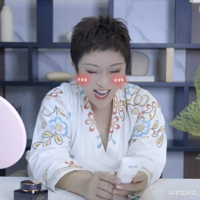 向太|向太直播带货首秀看点足！内涵具俊晔大S，向华强陪伴三小时破亿