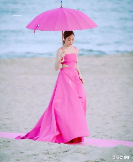 郑秀妍|中国伙食太好,韩国女明星郑秀妍来中国参加节目几个月,已经胖出了游泳圈