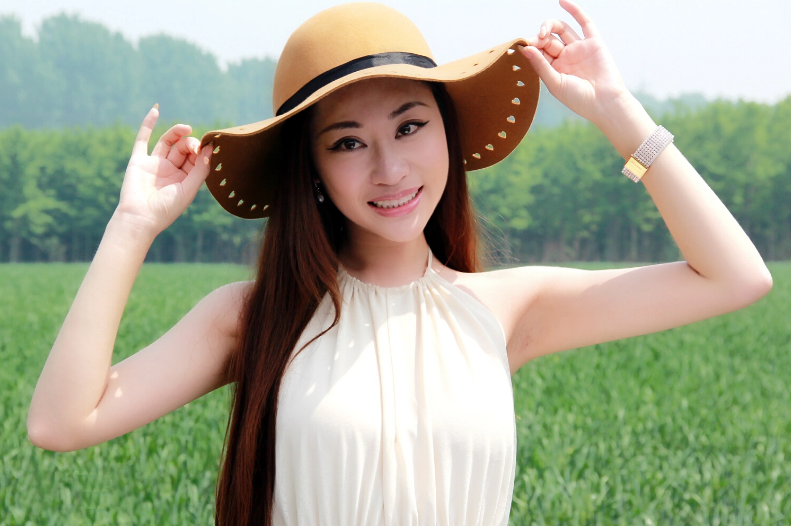 李春平|李春平的女友韩铠伊：与他恋爱生儿子，遭受很大的阻力与威胁