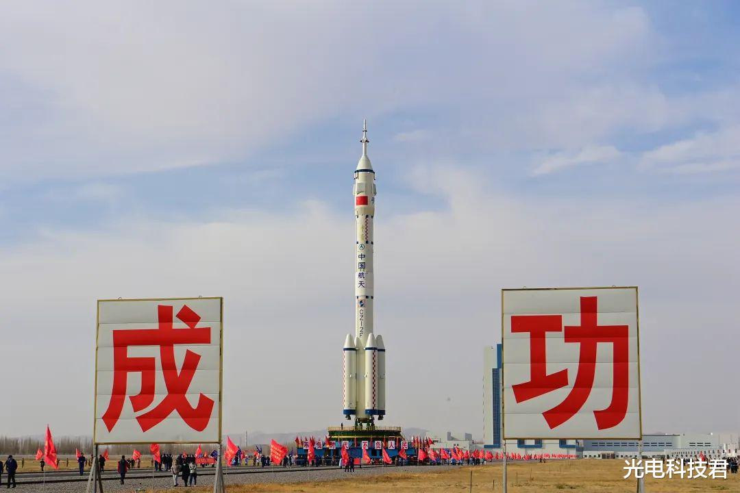 神舟十五号发射在即,航天员乘组成员早已确定,究竟有哪些惊喜看点?