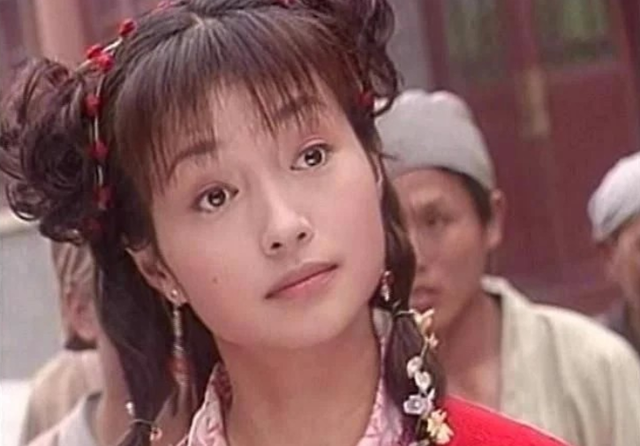 李绮红|港片没落，香港艺人的窘况，破产、直播无人看、商演被嘲是常态