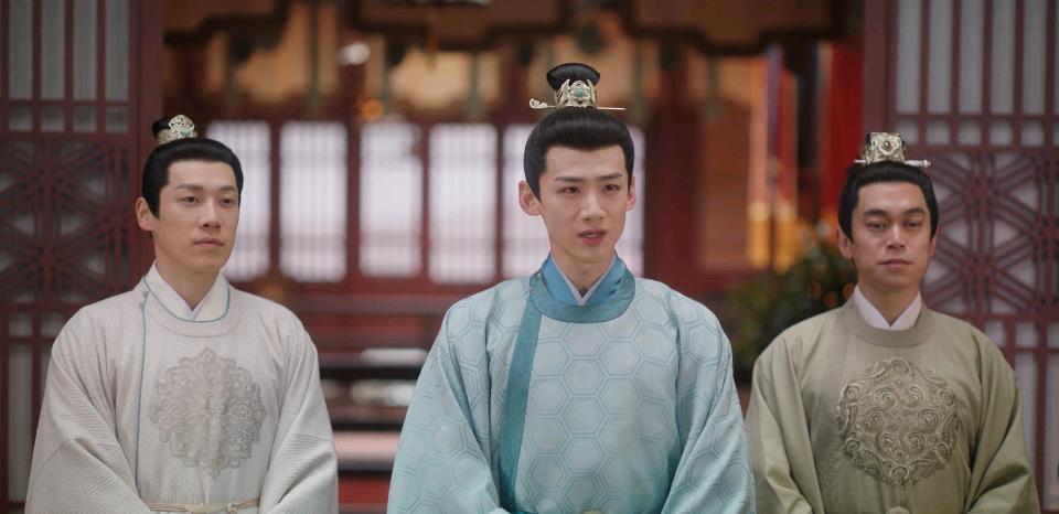 尹嵩|卿卿日常：尹嵩自己都没想到，他最终会栽在微不足道的小人物身上