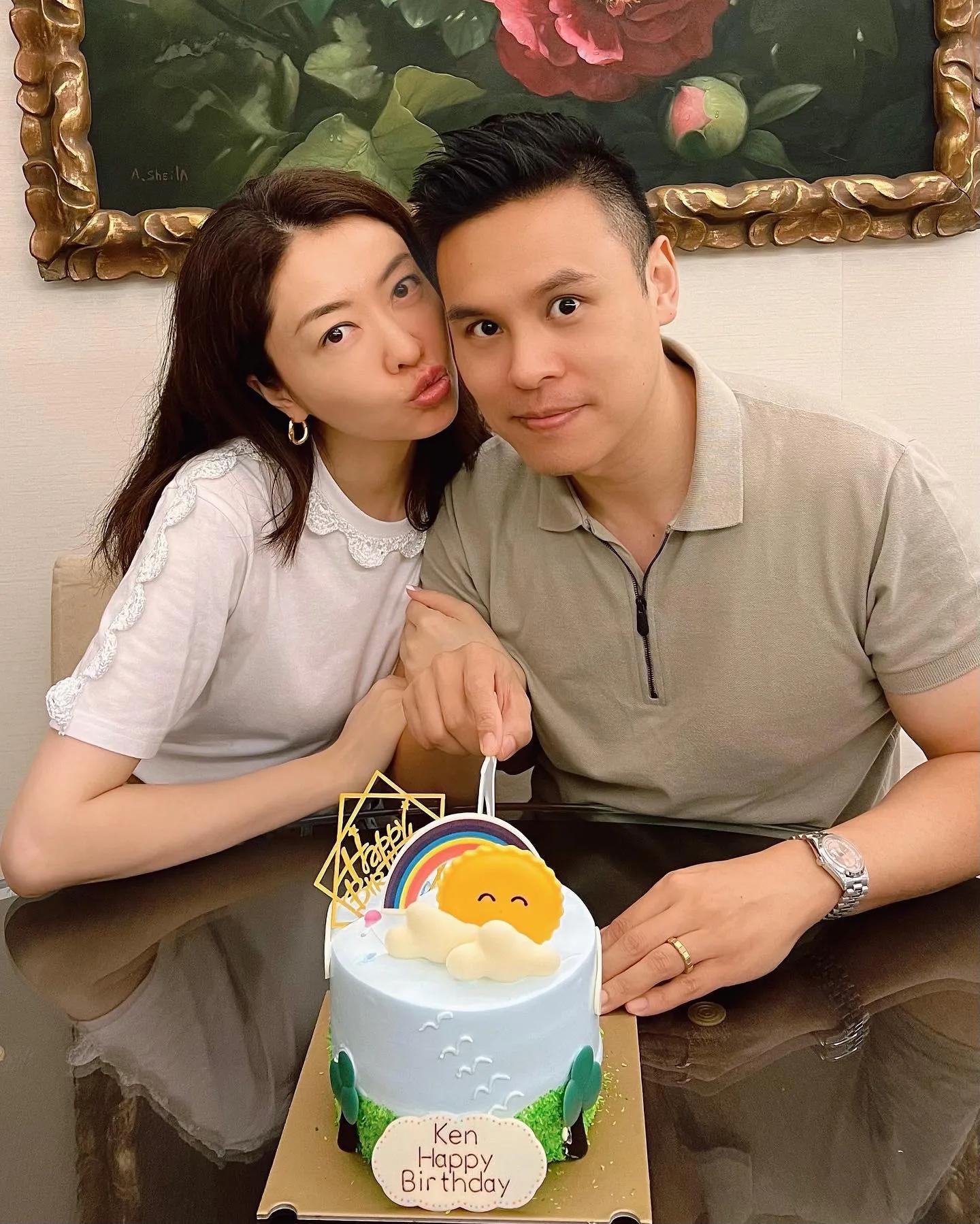 熊黛林|熊黛林晒全家福为老公庆生，郭可颂获妻女送吻，小女儿最讨人欢心