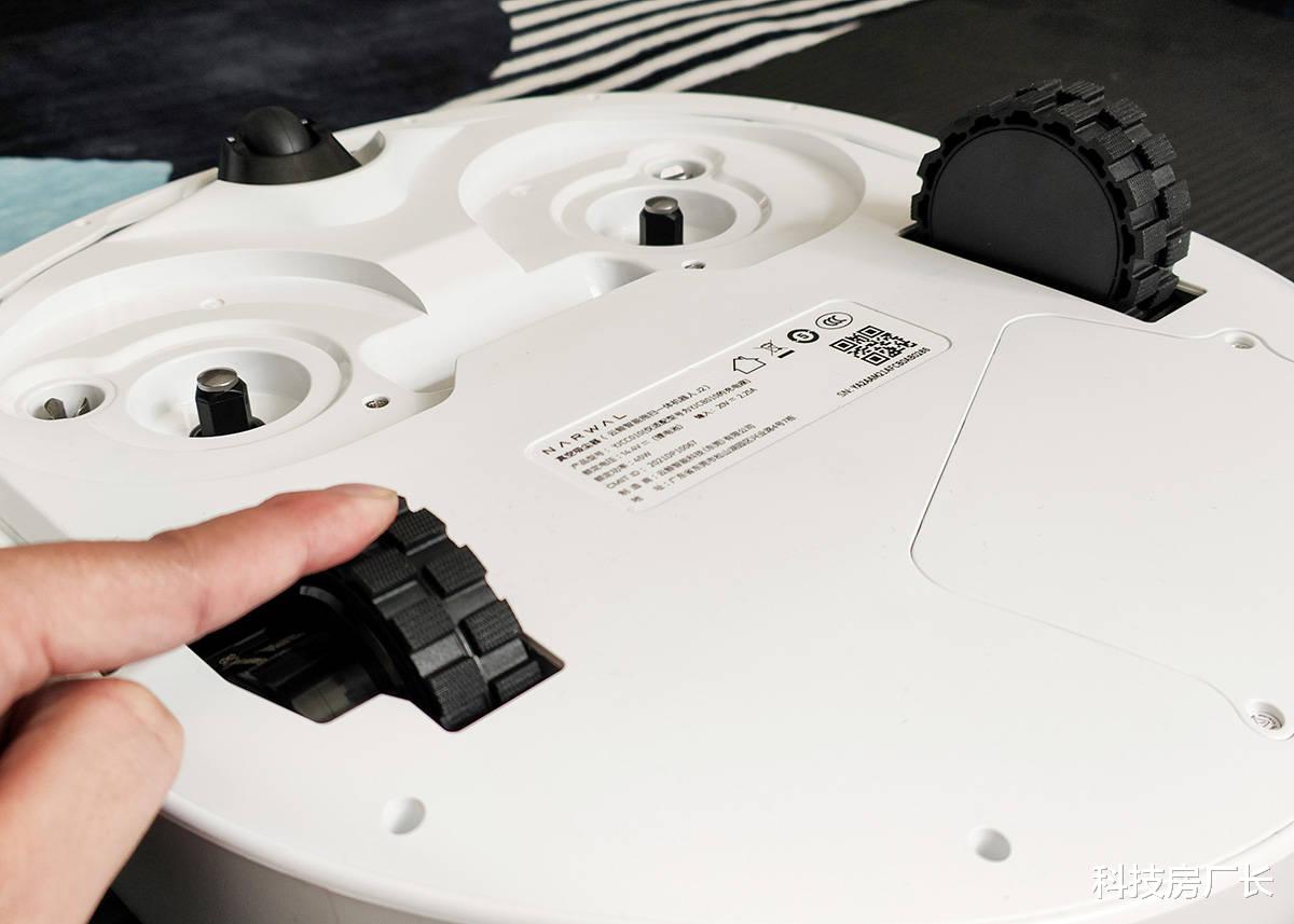 一体机|这是洗衣机还是扫地机,它还会自己洗拖布,云鲸J2扫拖一体机使用体验