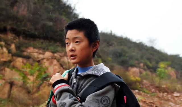 2004年,北京阿姨给小伙20元救急钱,18年后男子报恩,还19元