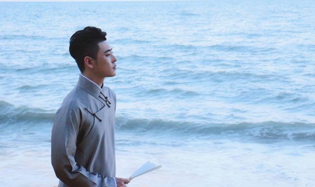 张云雷|陪伴是最长情的告白,德云社张云雷登顶热搜,他的粉丝是最大功臣