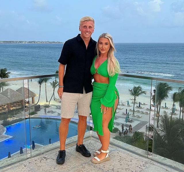 太可恶!英格兰球员女友深夜在街头无端被打,施暴者逃跑仍未归案