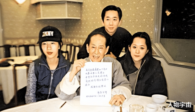 邓兆尊|他是名人之后,TVB跑龙套20年,不婚不育3名女友,人间清醒只做自己