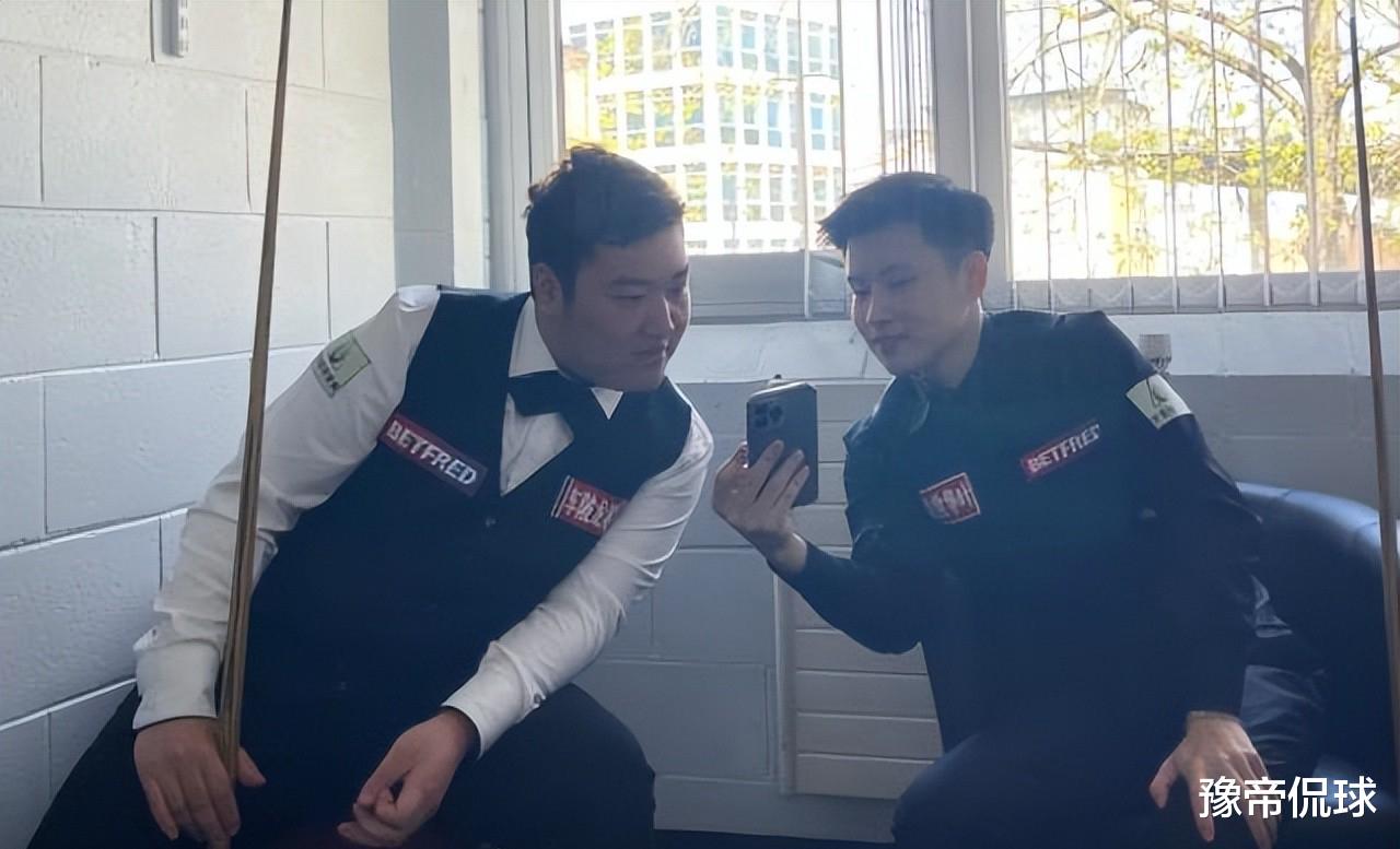 毕尔巴鄂|丁俊晖接班人？赵心童2冠后9次1轮游，浪费天赋，漂亮女友离开