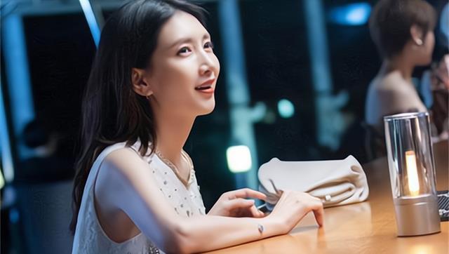 “孙女考上大学了,奶奶养老指望你了”“我妈不检点,我不配”